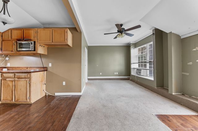 1013 Riverside Dr, Columbia, TN 38401