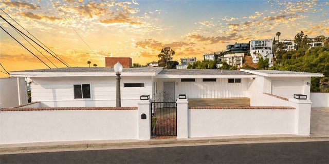 8428 Hollywood, West Hollywood, CA 90069