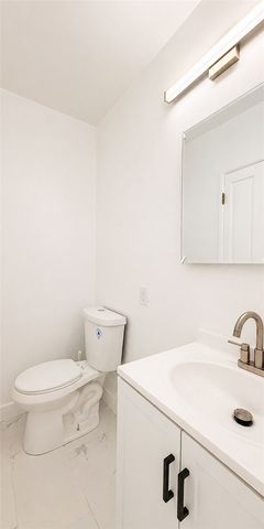 8428 Hollywood, West Hollywood, CA 90069