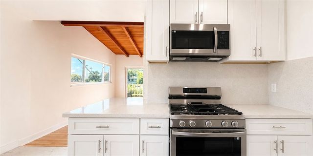 8428 Hollywood, West Hollywood, CA 90069
