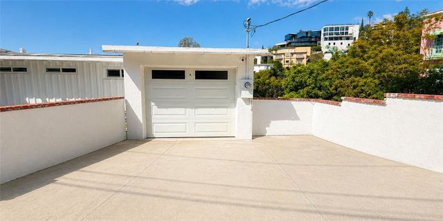 8428 Hollywood, West Hollywood, CA 90069