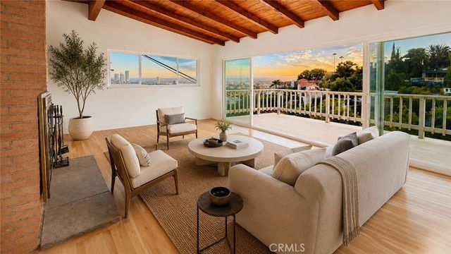 8428 Hollywood, West Hollywood, CA 90069