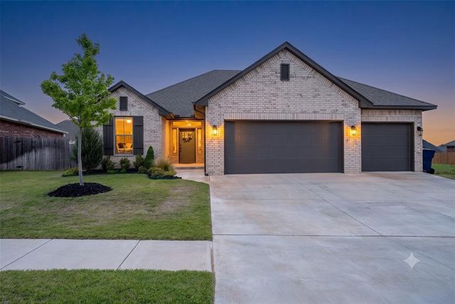 4604 Bermuda Drive, Mustang, OK 73064