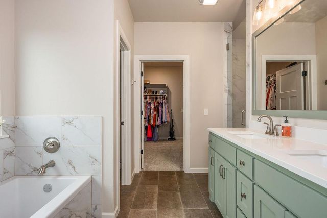 4604 Bermuda Drive, Mustang, OK 73064