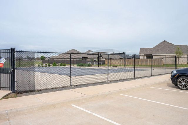 4604 Bermuda Drive, Mustang, OK 73064