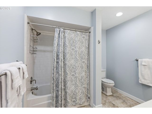 13903 REDLAND Rd, Oregon City, OR 97045