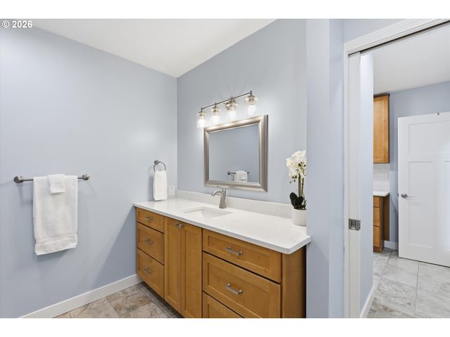 13903 REDLAND Rd, Oregon City, OR 97045