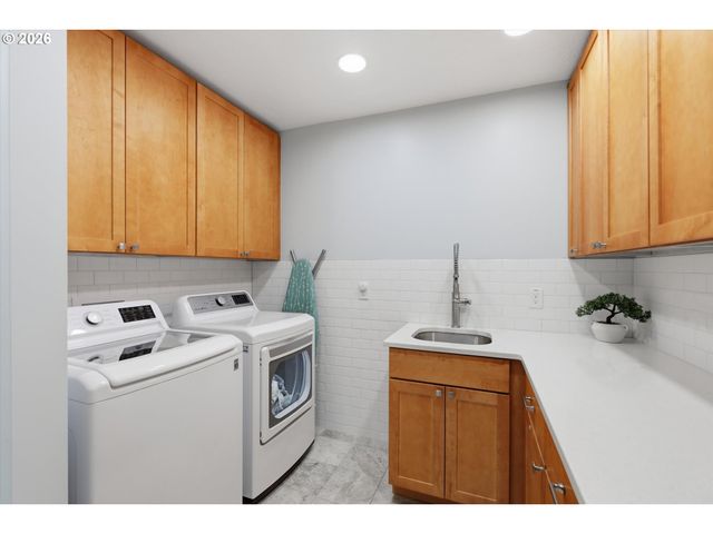 13903 REDLAND Rd, Oregon City, OR 97045