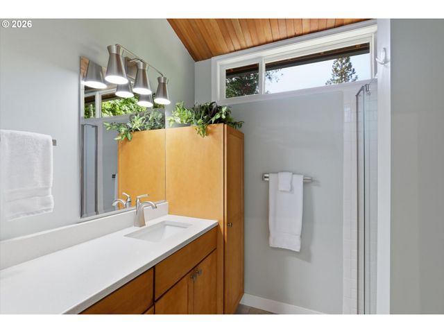 13903 REDLAND Rd, Oregon City, OR 97045