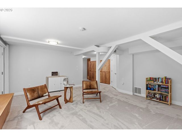 13903 REDLAND Rd, Oregon City, OR 97045