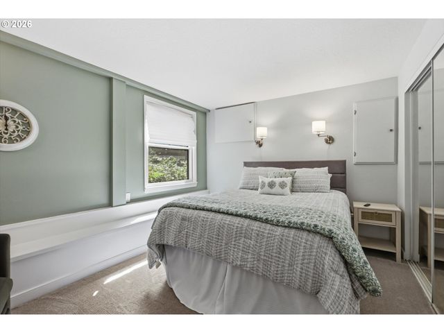 13903 REDLAND Rd, Oregon City, OR 97045
