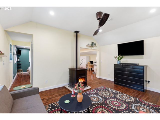 13903 REDLAND Rd, Oregon City, OR 97045