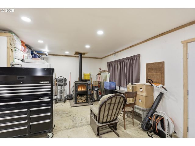 13903 REDLAND Rd, Oregon City, OR 97045