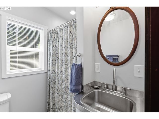 13903 REDLAND Rd, Oregon City, OR 97045