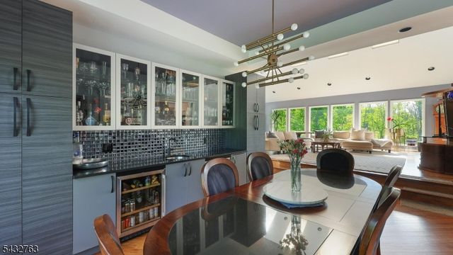 17 Nottingham Way, Warren Twp., NJ 07059