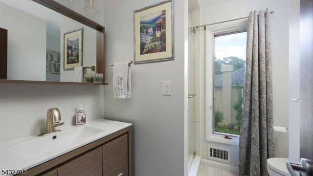 17 Nottingham Way, Warren Twp., NJ 07059