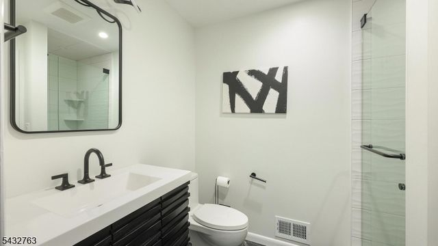 17 Nottingham Way, Warren Twp., NJ 07059