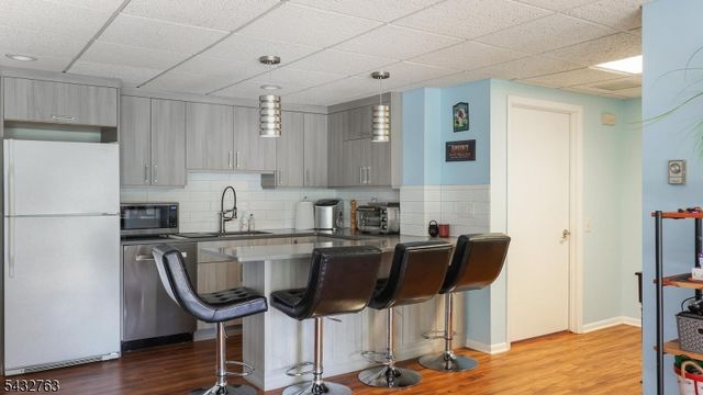 17 Nottingham Way, Warren Twp., NJ 07059