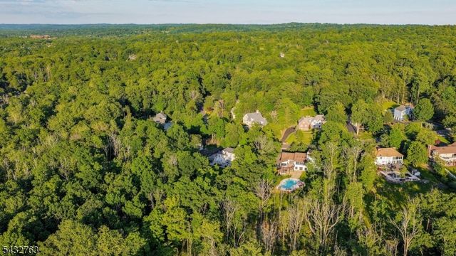 17 Nottingham Way, Warren Twp., NJ 07059