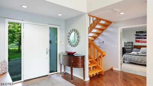 17 Nottingham Way, Warren Twp., NJ 07059