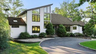 17 Nottingham Way, Warren Twp., NJ 07059