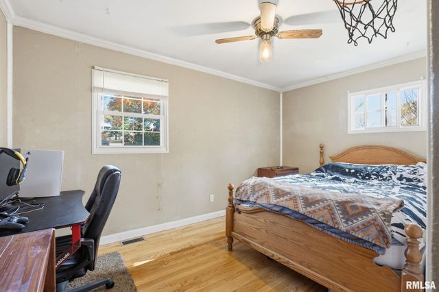 3900 28TH Street, Rock Island, IL 61201