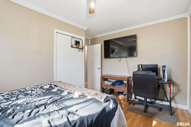 3900 28TH Street, Rock Island, IL 61201