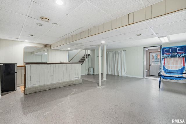 3900 28TH Street, Rock Island, IL 61201