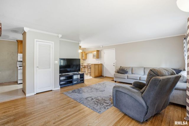 3900 28TH Street, Rock Island, IL 61201