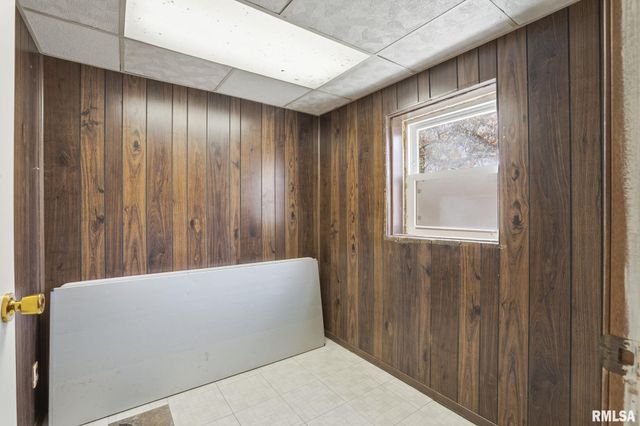 3900 28TH Street, Rock Island, IL 61201