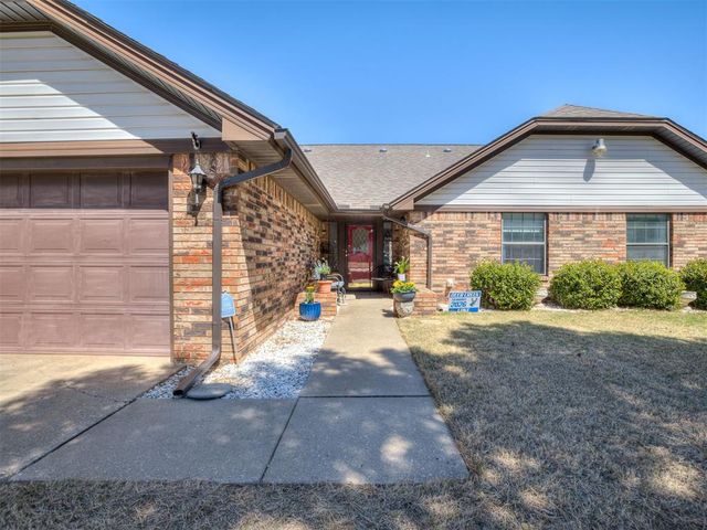 8201 Willow Creek Boulevard, Oklahoma City, OK 73162