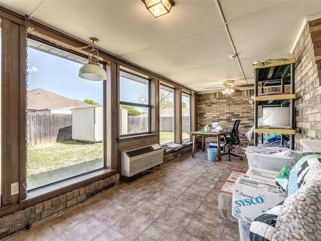 8201 Willow Creek Boulevard, Oklahoma City, OK 73162