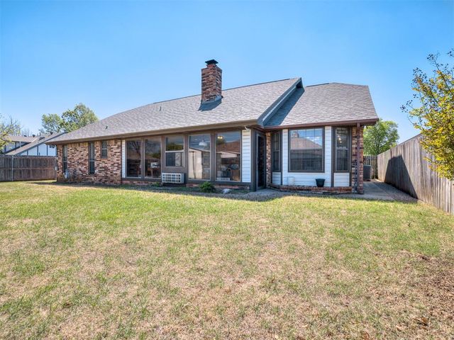 8201 Willow Creek Boulevard, Oklahoma City, OK 73162