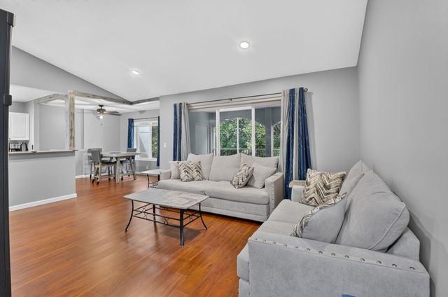815 W BOYNTON BEACH Boulevard 15-202, Boynton Beach, FL 33426