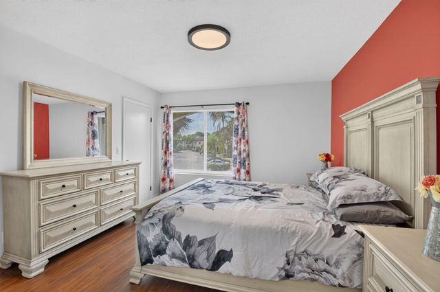 815 W BOYNTON BEACH Boulevard 15-202, Boynton Beach, FL 33426