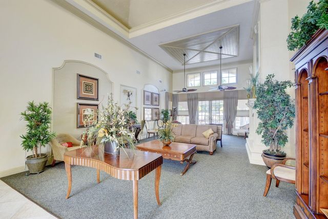 815 W BOYNTON BEACH Boulevard 15-202, Boynton Beach, FL 33426