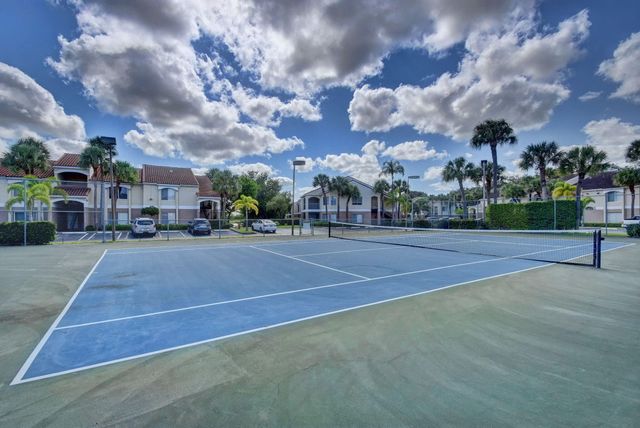 815 W BOYNTON BEACH Boulevard 15-202, Boynton Beach, FL 33426