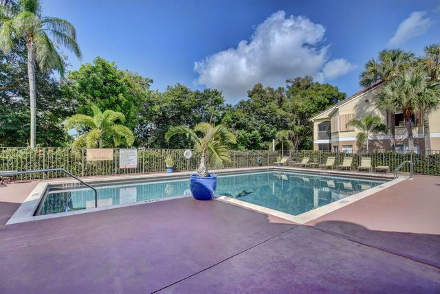 815 W BOYNTON BEACH Boulevard 15-202, Boynton Beach, FL 33426