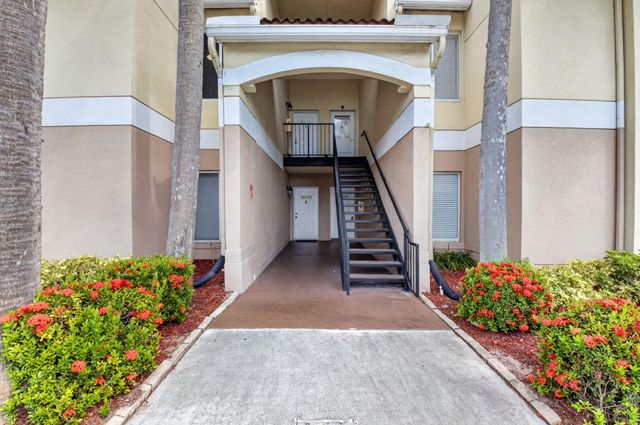 815 W BOYNTON BEACH Boulevard 15-202, Boynton Beach, FL 33426