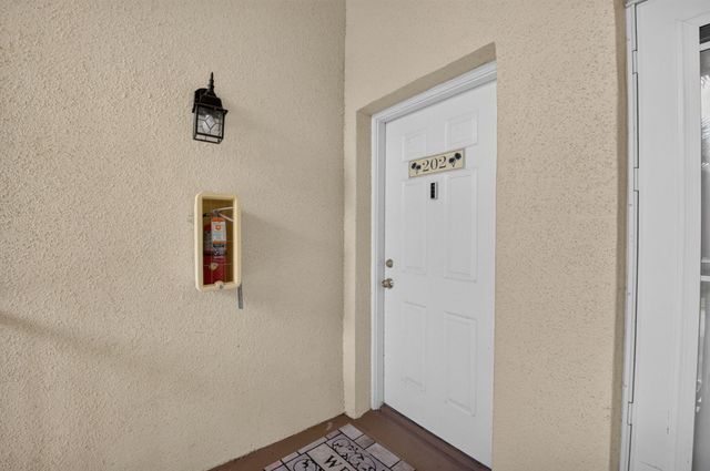 815 W BOYNTON BEACH Boulevard 15-202, Boynton Beach, FL 33426