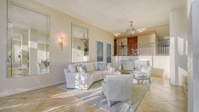 707 S GULFSTREAM AVENUE 705, Sarasota, FL 34236