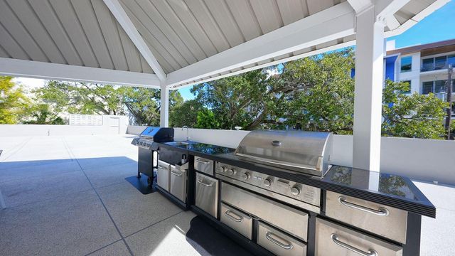 707 S GULFSTREAM AVENUE 705, Sarasota, FL 34236