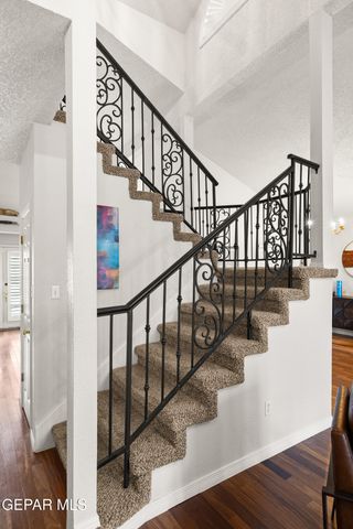 1000 SUN RIDGE Drive, El Paso, TX 79912