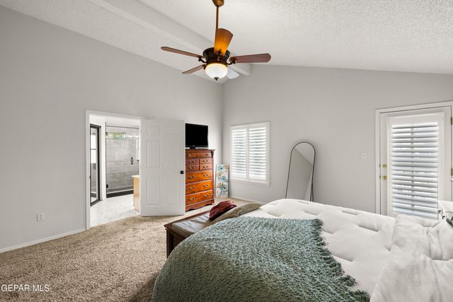 1000 SUN RIDGE Drive, El Paso, TX 79912