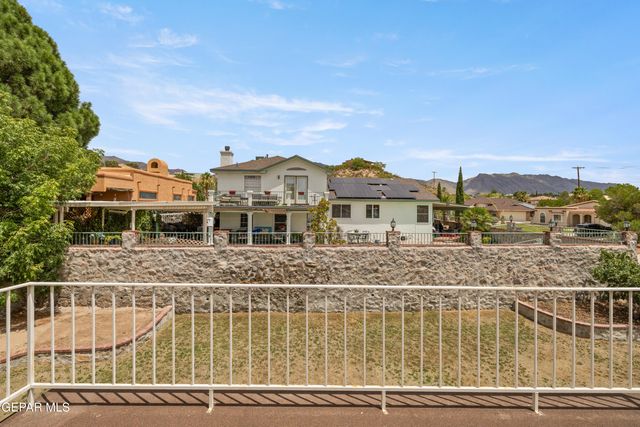 1000 SUN RIDGE Drive, El Paso, TX 79912