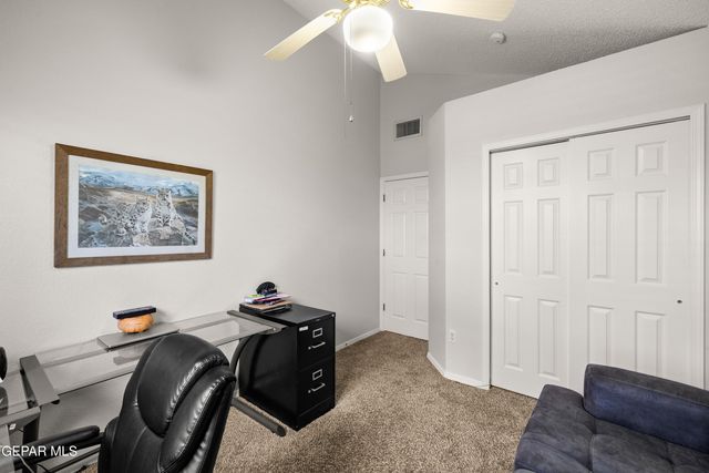 1000 SUN RIDGE Drive, El Paso, TX 79912