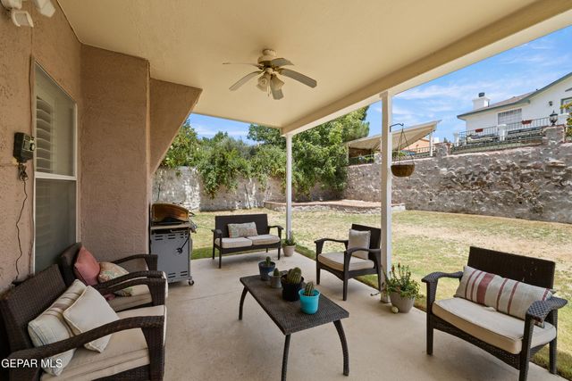 1000 SUN RIDGE Drive, El Paso, TX 79912