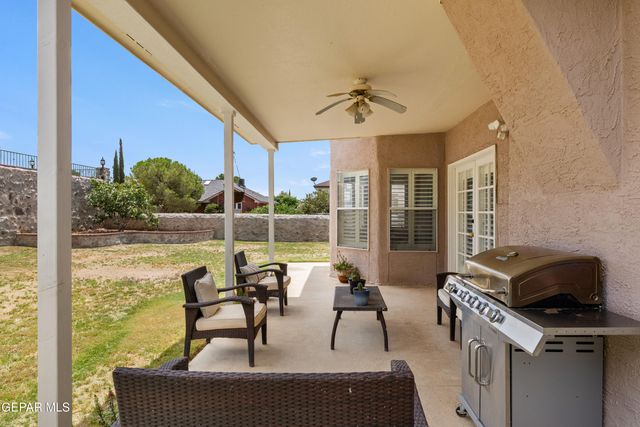 1000 SUN RIDGE Drive, El Paso, TX 79912
