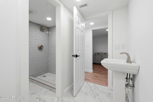 2614 SW 14TH Drive 2614, Gainesville, FL 32608