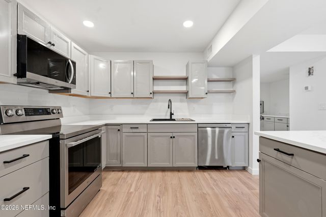 2614 SW 14TH Drive 2614, Gainesville, FL 32608
